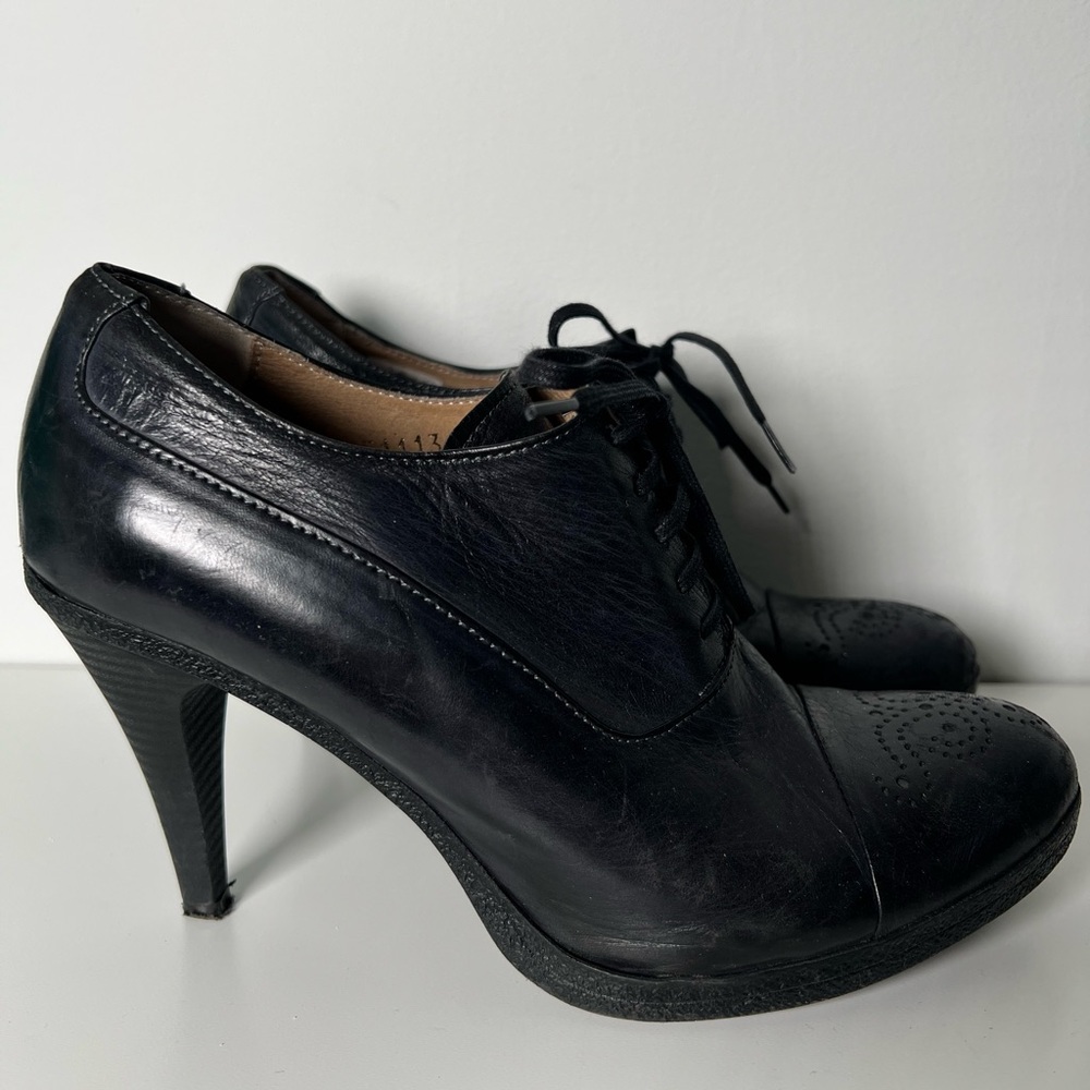 Shoe Embassy, black leather heel booties, size EU 39 / US 8.5